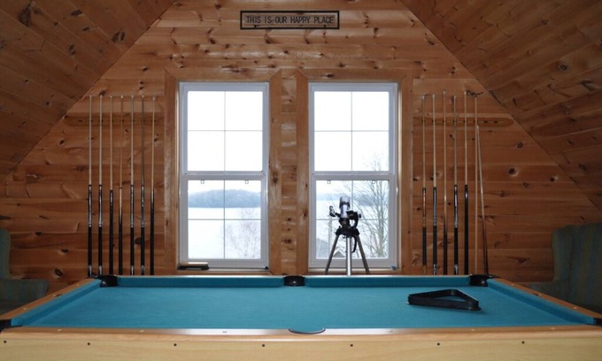 Port Loring House | Hilltop Cottage With Room To Spare