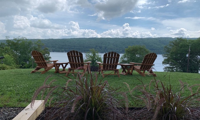 Branchport House | Hilltop Cottage with Stunning Lake Views