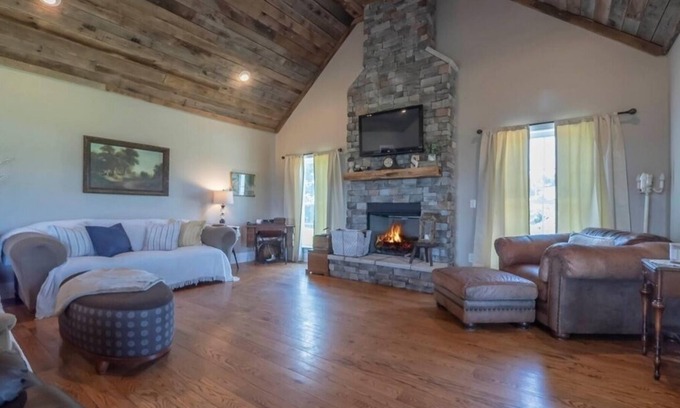 Columbia Other | Hilltop Country Farmhouse