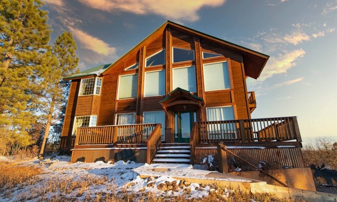 Pagosa Springs House | Hilltop home with mountain views close to amenities and national forest.
