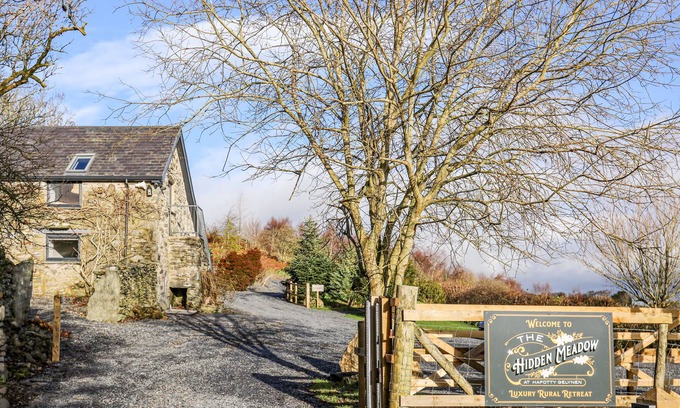 Corwen Cottage | Hilltop Lodge