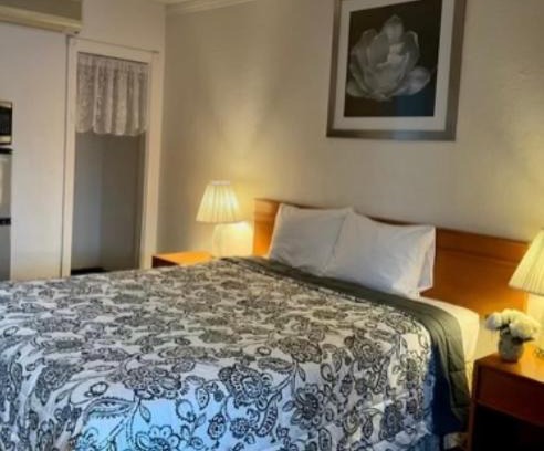South Oceanside Hotel | Hilltop motel