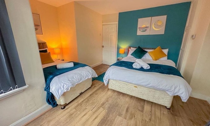 High Hazels House | Hilltop Place Suites Parkway M1J33