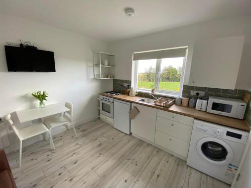 Crosreagh Apartment | Hillview Apartment