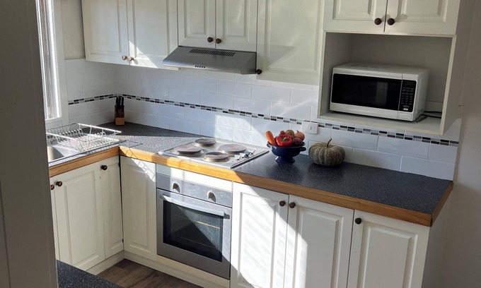Batlow House | Hillview Farms Town Cottage