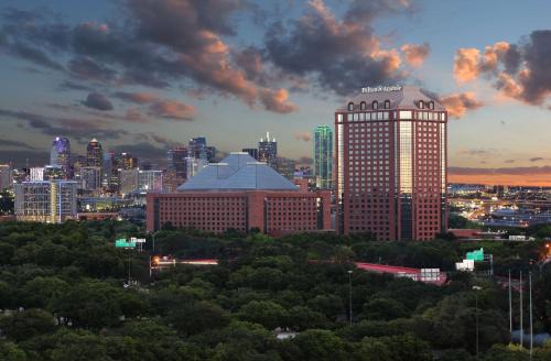 Dallas Resort | Hilton Anatole