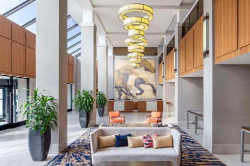 North Arlington Hotel | Hilton Arlington