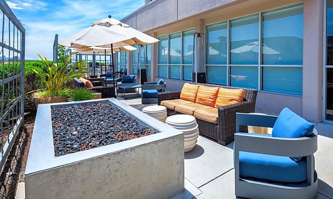 Emeryville Hotel | Hilton Garden Inn San Francisco/Oakland Bay Bridge