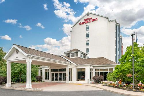 Newtonville Hotel | Hilton Garden Inn Albany-SUNY Area