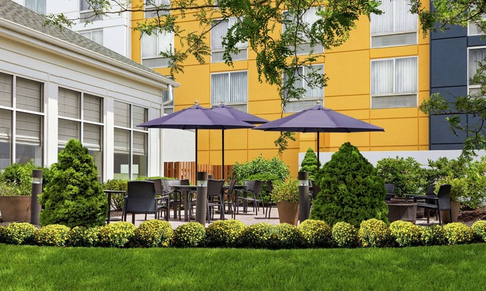 Allentown Hotel | Hilton Garden Inn Allentown Bethlehem Airport