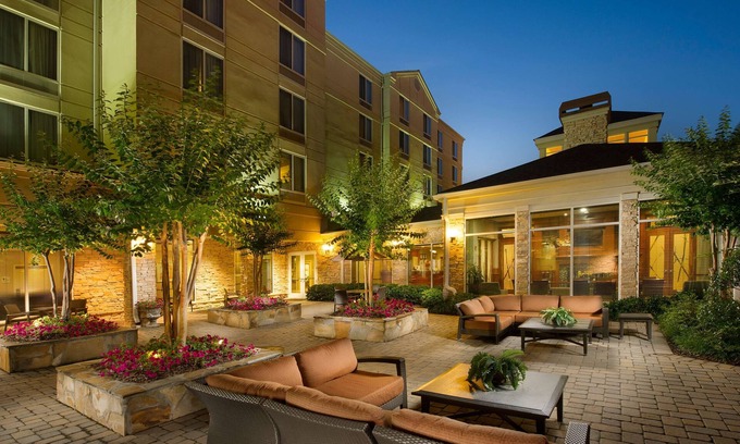 Town Center Hotel | Hilton Garden Inn Atlanta NW/Kennesaw Town Center