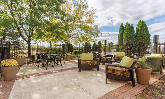 Tinley Park Hotel | Hilton Garden Inn Chicago/Tinley Park