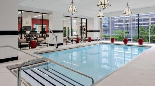 Near South Side Hotel | Hilton Garden Inn Chicago McCormick Place