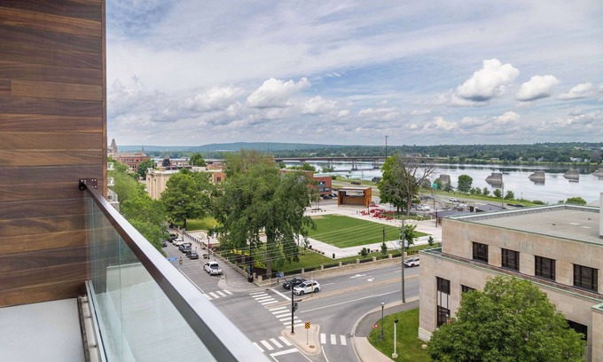 Downtown Hotel | Hilton Garden Inn Fredericton