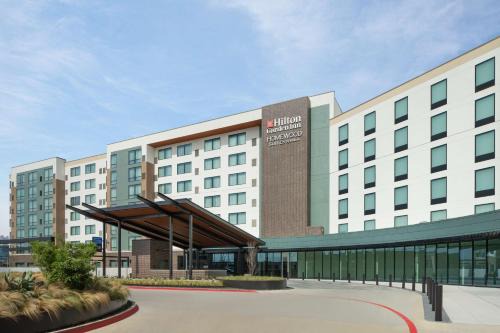 South Arlington Hotel | Hilton Garden Inn Grand Prairie At EpicCentral