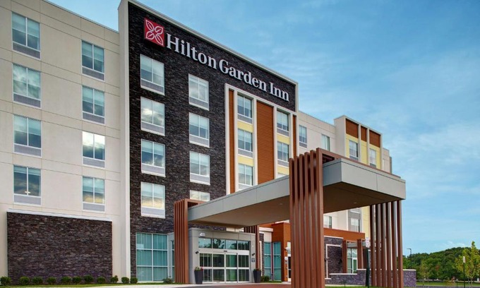 Lakeview Hotel | Hilton Garden Inn Manassas