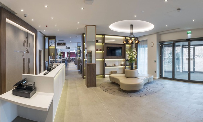 Old Trafford Hotel | Hilton Garden Inn Manchester Emirates Old Trafford