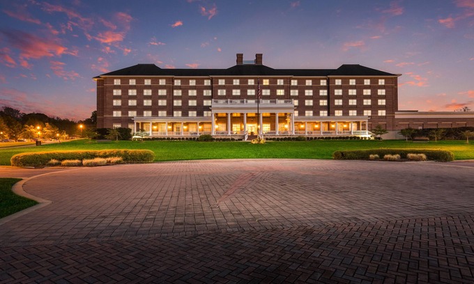 Suffolk Hotel | Hilton Garden Inn Suffolk Riverfront