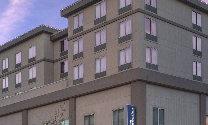 Brownstown Hotel | Hilton Garden Inn Yakima Downtown