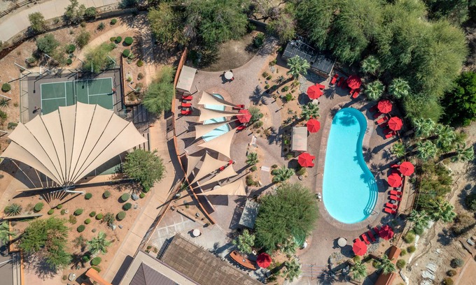 Palm Desert Hotel | Hilton Grand Vacations Club Palm Desert