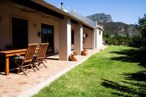 Pringle Bay House | Hilton House