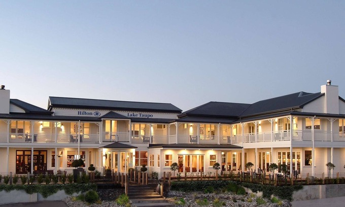 Hilltop Hotel | Hilton Lake Taupo