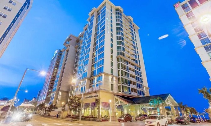 Northeast Virginia Beach Hotel | Hilton Ocean Beach Club Resort -1BR/1Bath/Full Kitchen Suite, Virginia Beach, VA