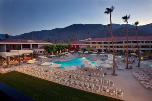 Downtown Palm Springs Resort | Hilton Palm Springs