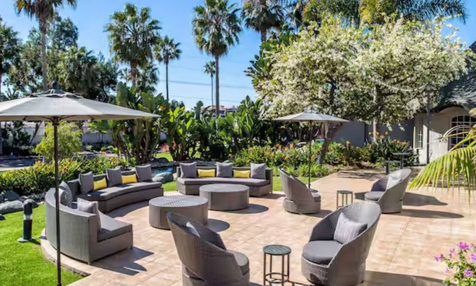 Del Mar Heights Resort | Hilton San Diego/Del Mar