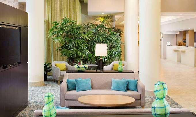 Sandy Springs Hotel | Hilton Suites Atlanta Perimeter