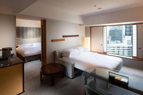 Nishi-Shinjuku Hotel | Hilton Tokyo Hotel