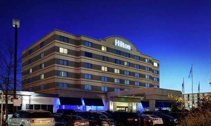 Winnipeg Hotel | Hilton Winnipeg Airport Suites
