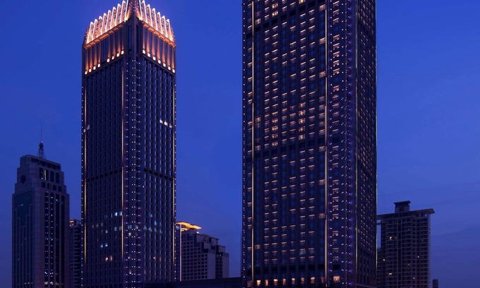 Shiqi District Hotel | Hilton Zhongshan Downtown
