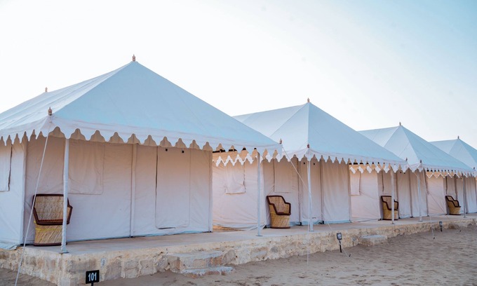 Jaisalmer RV Rental | Hinduja Luxury Camp & Resort Jaisalmer