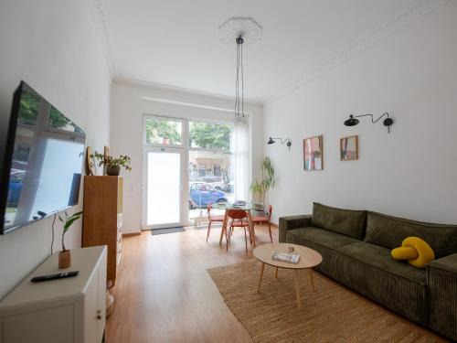 Neukoelln Apartment | Hip & Beautiful City Apartment