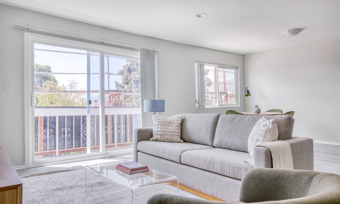 Beverly Grove Apartment | Hip Beverly Hills 2BR near The Grove + Rodeo shopping, by Blueground