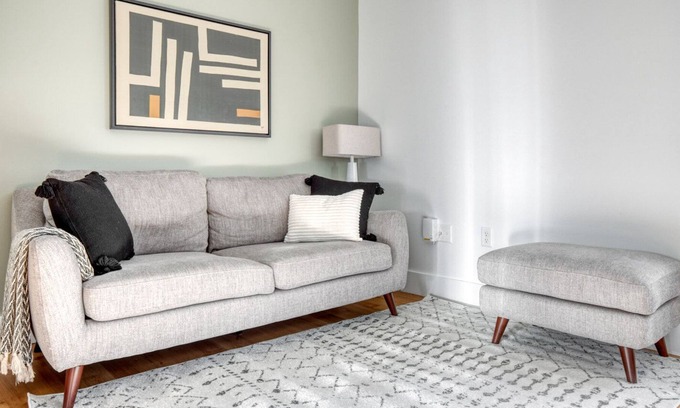 Cherry Creek Apartment | Hip Cherry Creek Studio w/ W/D, Roof & Lounge, nr 2nd Ave, by Blueground