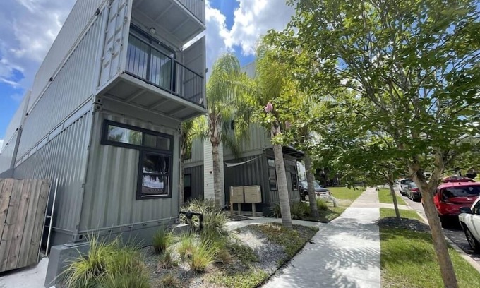 Downtown Jacksonville Apartment | Hip Container Apt - 5 Min Walk to TIAA Bank Field!