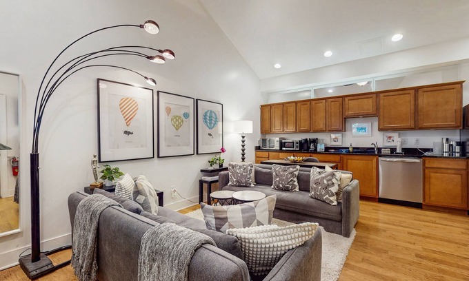 Saugatuck Condo | Hip, Cozy Garden & Lakeview Home w/Kitchenette, Furnished Patio, Great Location