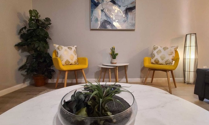 St. Johns Condo | HIP HIDEAWAY