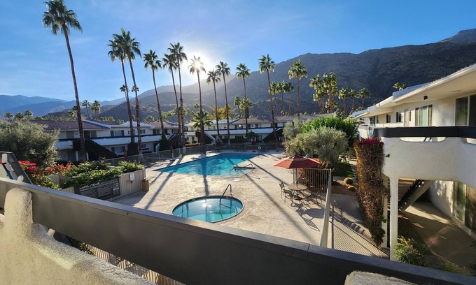 The Mesa Condo | Hip Palm Springs Condo minutes from Downtown, Casino, Hiking Trails, and more!