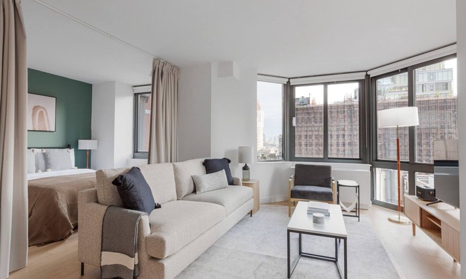Tribeca Apartment | Hip Tribeca Studio w/Gym & Doorman, nr Freedom Tower, by Blueground