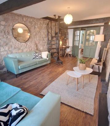 Heysham House | Historic 17th-Century Cottage with Hot Tub in Charming Heysham