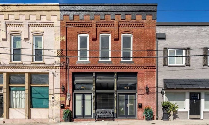 Smithville Condo | Historic 1894 Space in Downtown Smithville