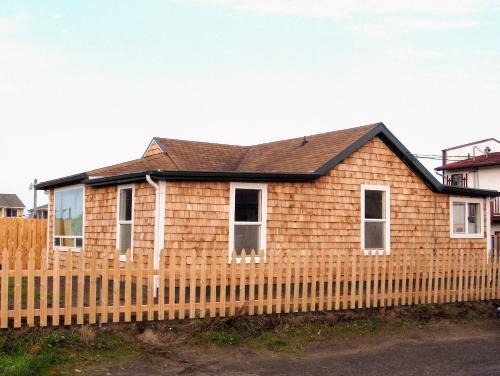 Long Beach House | Historic 1920s Cabin