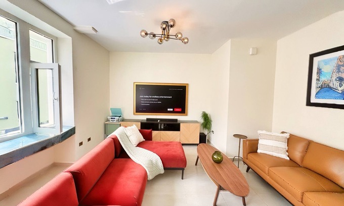 Catedral Apartment | Historic 2-bedroom-2 bath apartment with AC, laundry, WiFi in Old San Juan