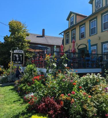 Bar Harbor Apartment | Historic 2 Cats Inn