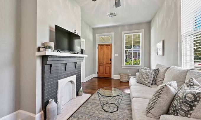 Beauregard Town Historic District House | Historic 2BD Home | Minutes From Downtown & LSU