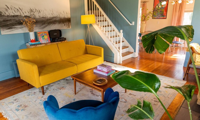 Clarkston Cottage | Historic 4-bedroom cottage with modern updates.