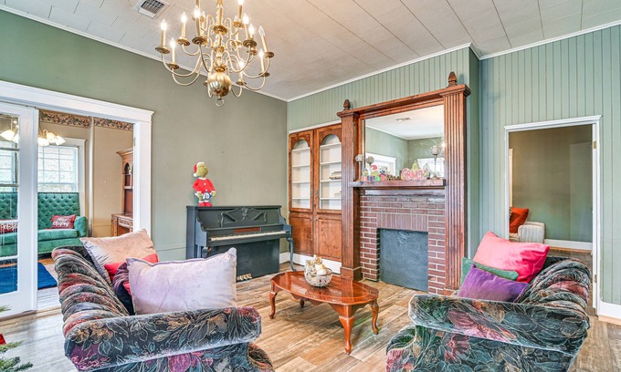 Aberdeen House | Historic Aberdeen Vacation Home w/Yard!